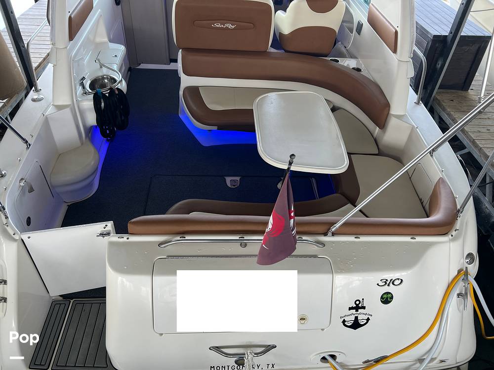 Slide: The Image of U-shaped Seating & Table - 15867490