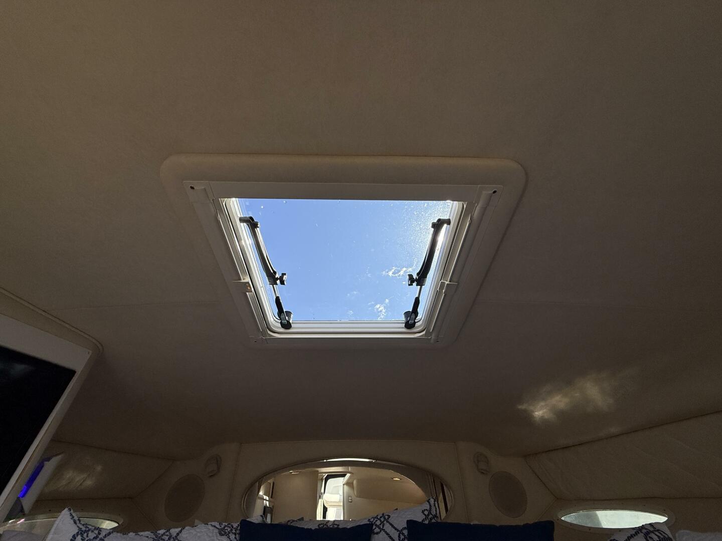 Slide: The Image of Sea Ray 310 Sundancer 2001 - 5585317