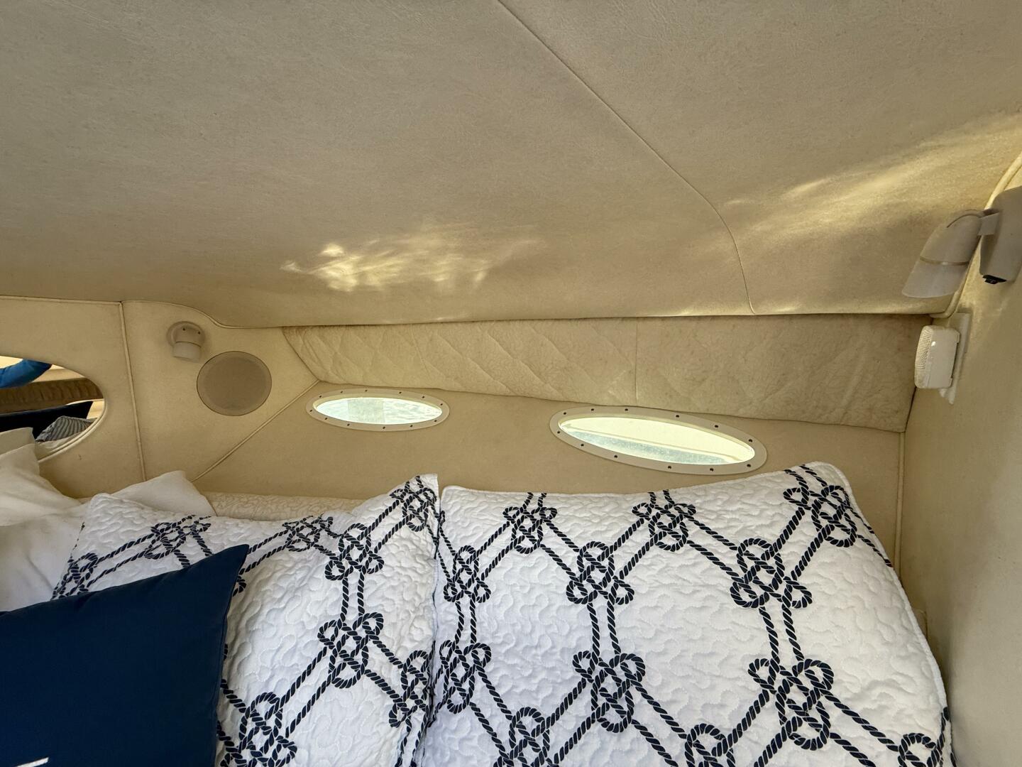 Slide: The Image of Sea Ray 310 Sundancer 2001 - 5585320