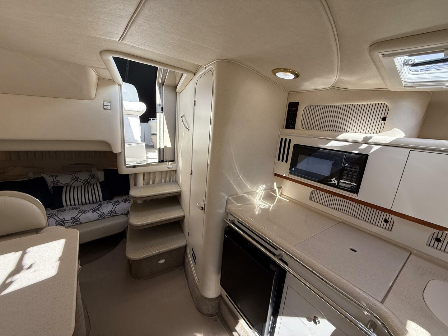 Slide: The Image of Sea Ray 310 Sundancer 2001 - 5585325