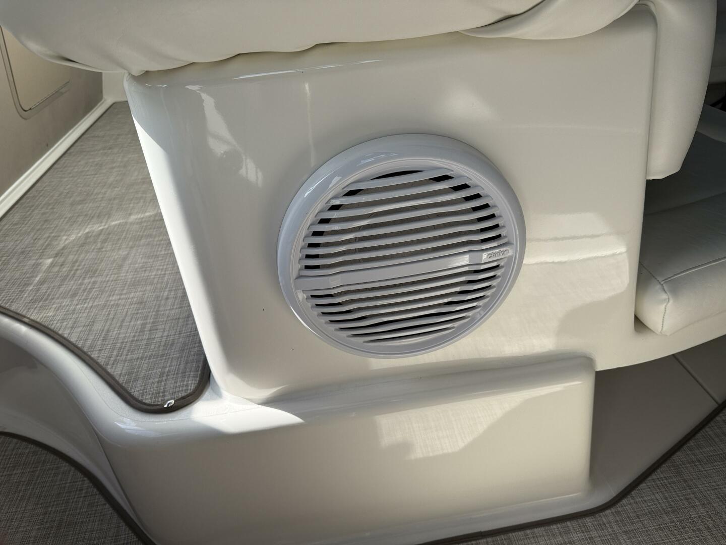 Slide: The Image of Sea Ray 310 Sundancer 2001 - 5585348