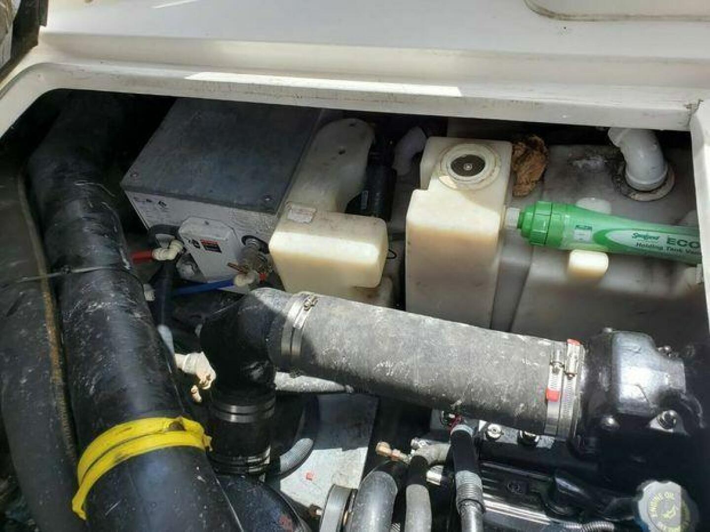Slide: The Image of Sea Ray 310 Sundancer 2002 - 3989647