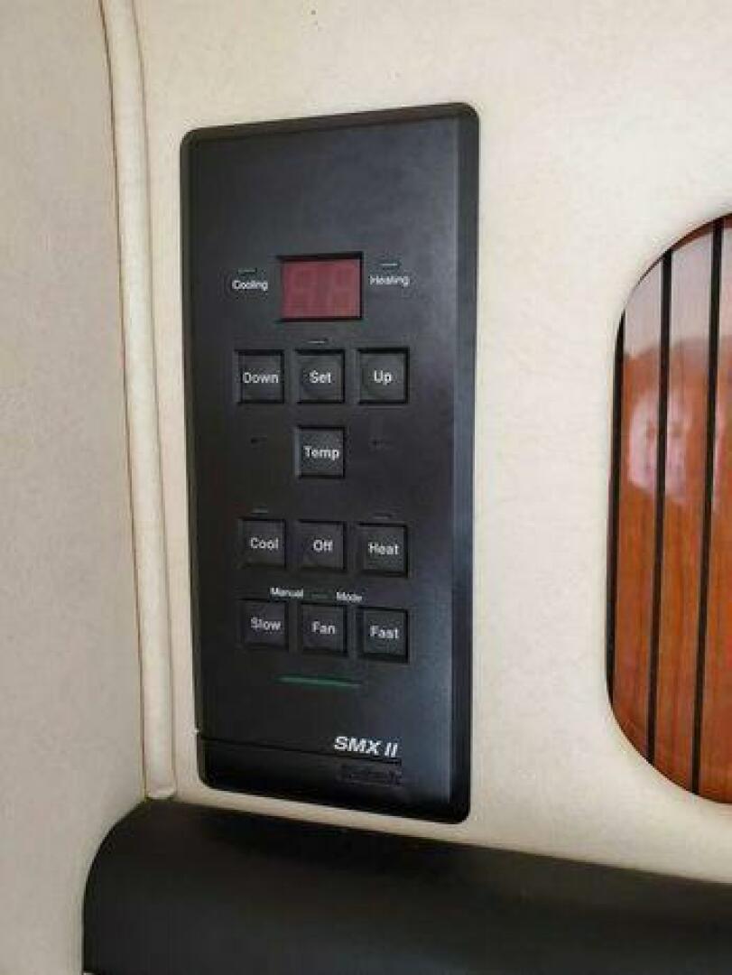 Slide: The Image of Sea Ray 310 Sundancer 2002 - 3989651