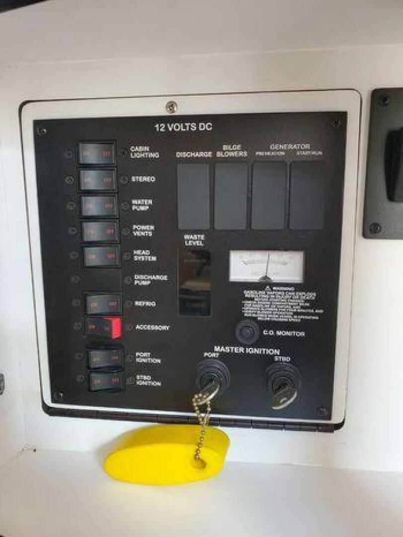 Slide: The Image of Sea Ray 310 Sundancer 2002 - 3989658