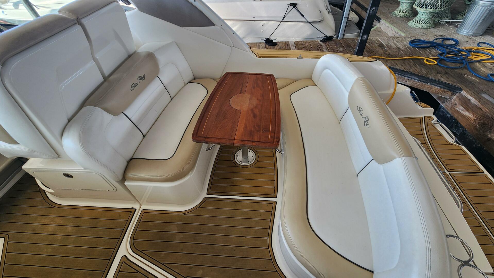 Slide: The Image of Sea Ray 310 Sundancer 2008 - 4800482