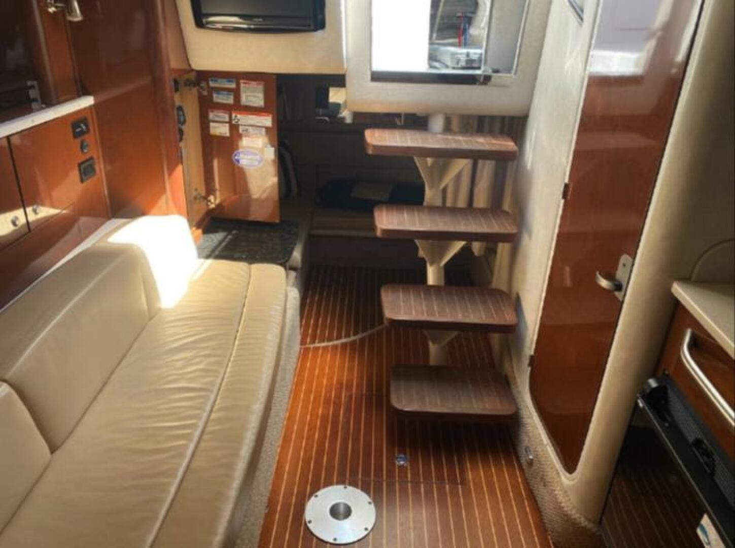 Slide: The Image of Sea Ray 310 Sundancer 2009 - 4028694