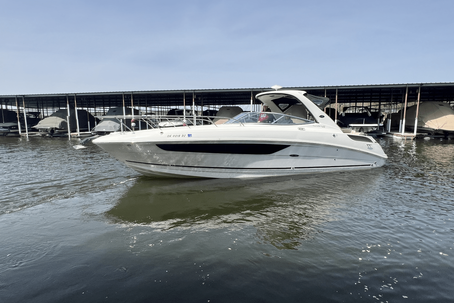 Slide: The Image of Sea Ray 310 SUNDANCER 2015 - 0