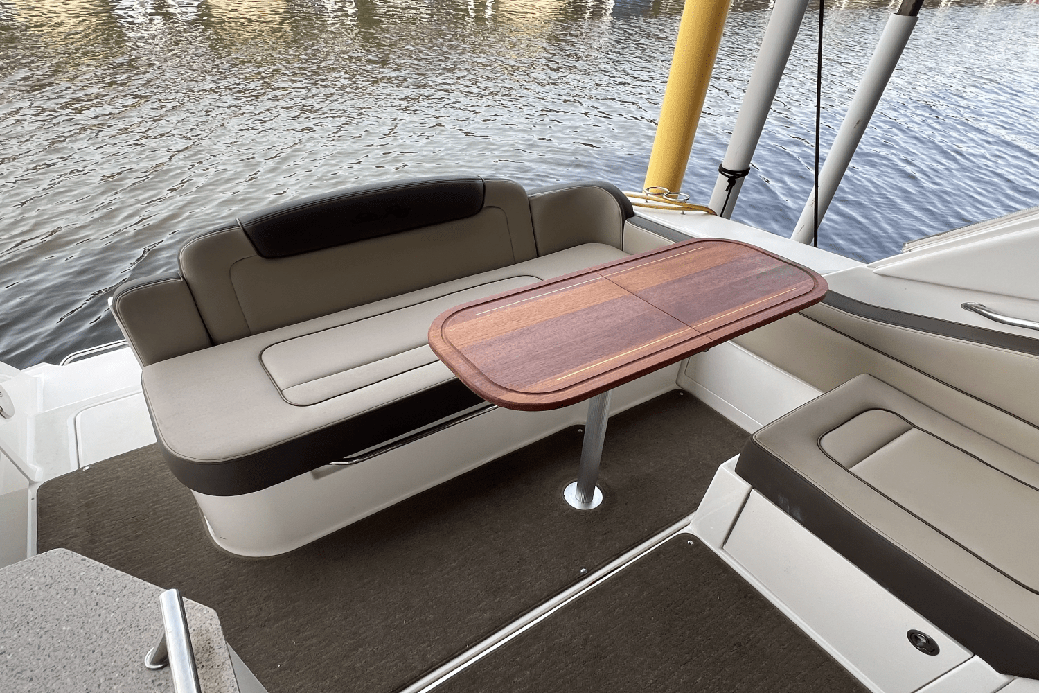Slide: The Image of Sea Ray 310 SUNDANCER 2015 - 6