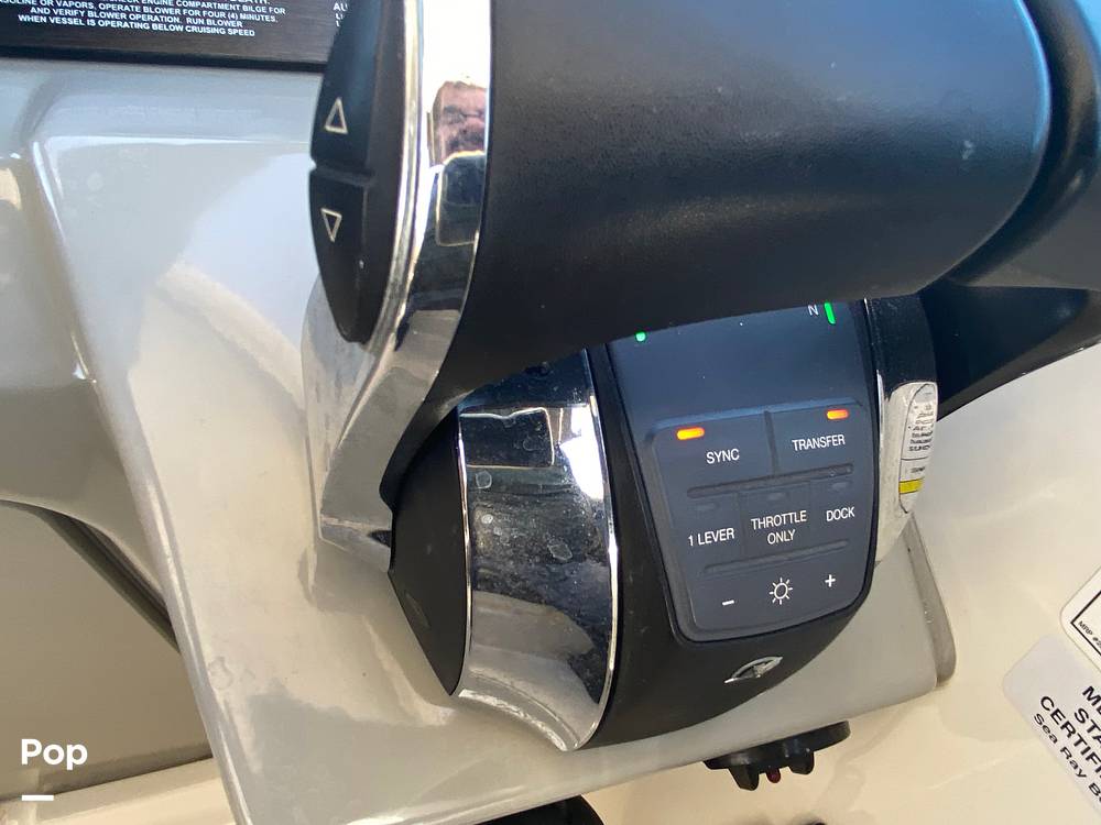 Slide: The Image of Sea Ray 310 Sundancer w/Axius 2015 - 15517760