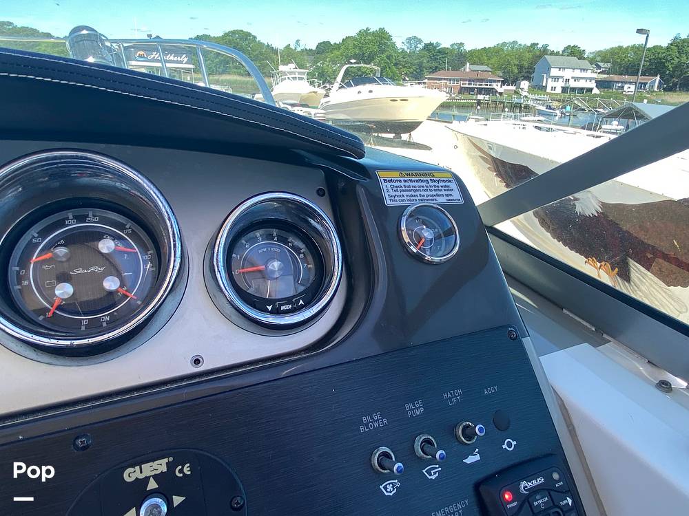 Slide: The Image of Sea Ray 310 Sundancer w/Axius 2015 - 15517768