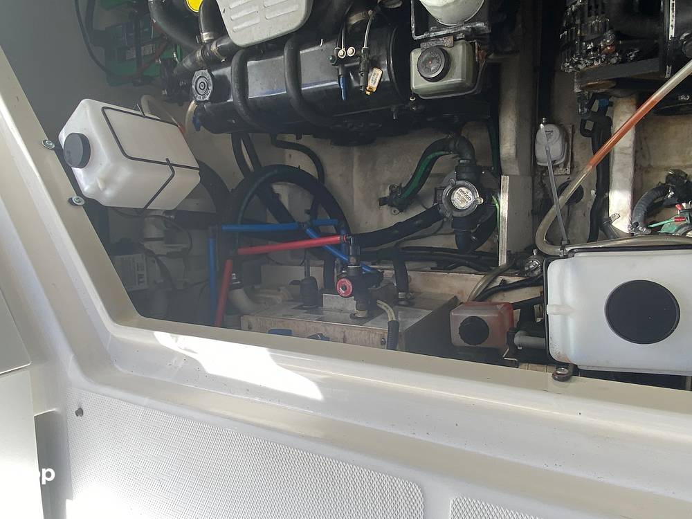 Slide: The Image of Sea Ray 310 Sundancer w/Axius 2015 - 15517777