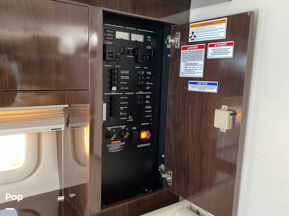 Slide: The Image of Sea Ray 310 Sundancer w/Axius 2015 - 15517797