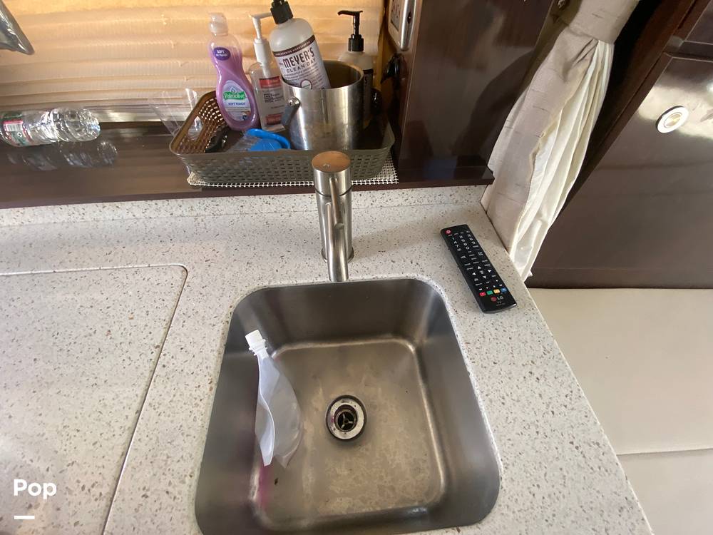 Slide: The Image of Sea Ray 310 Sundancer w/Axius 2015 - 15517804