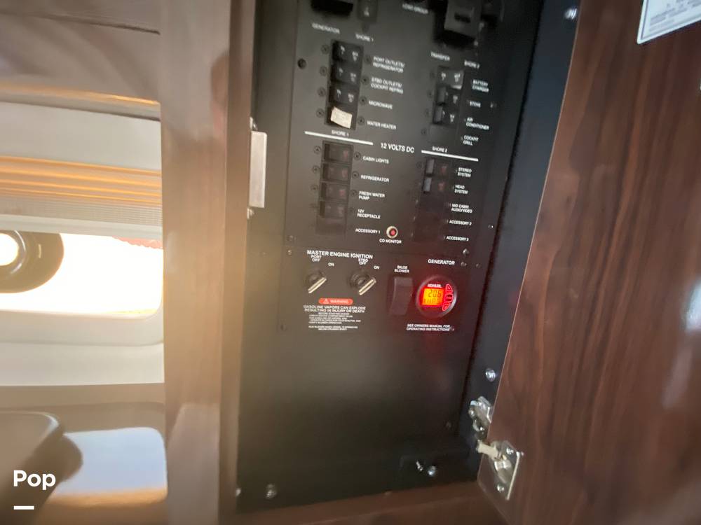 Slide: The Image of Sea Ray 310 Sundancer w/Axius 2015 - 15517808