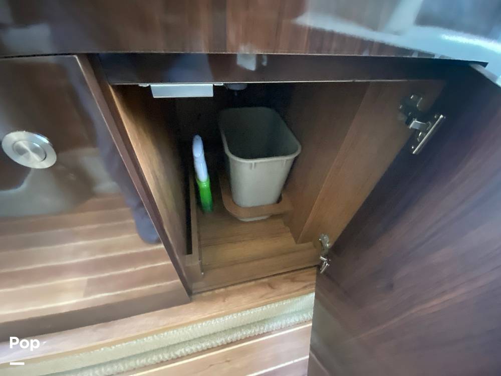 Slide: The Image of Sea Ray 310 Sundancer w/Axius 2015 - 15517812