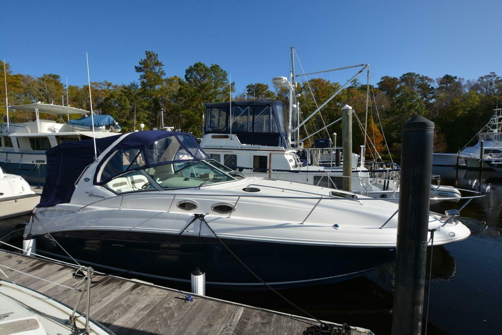 Slide: The Image of Sea Ray 32 2006 - 5160856