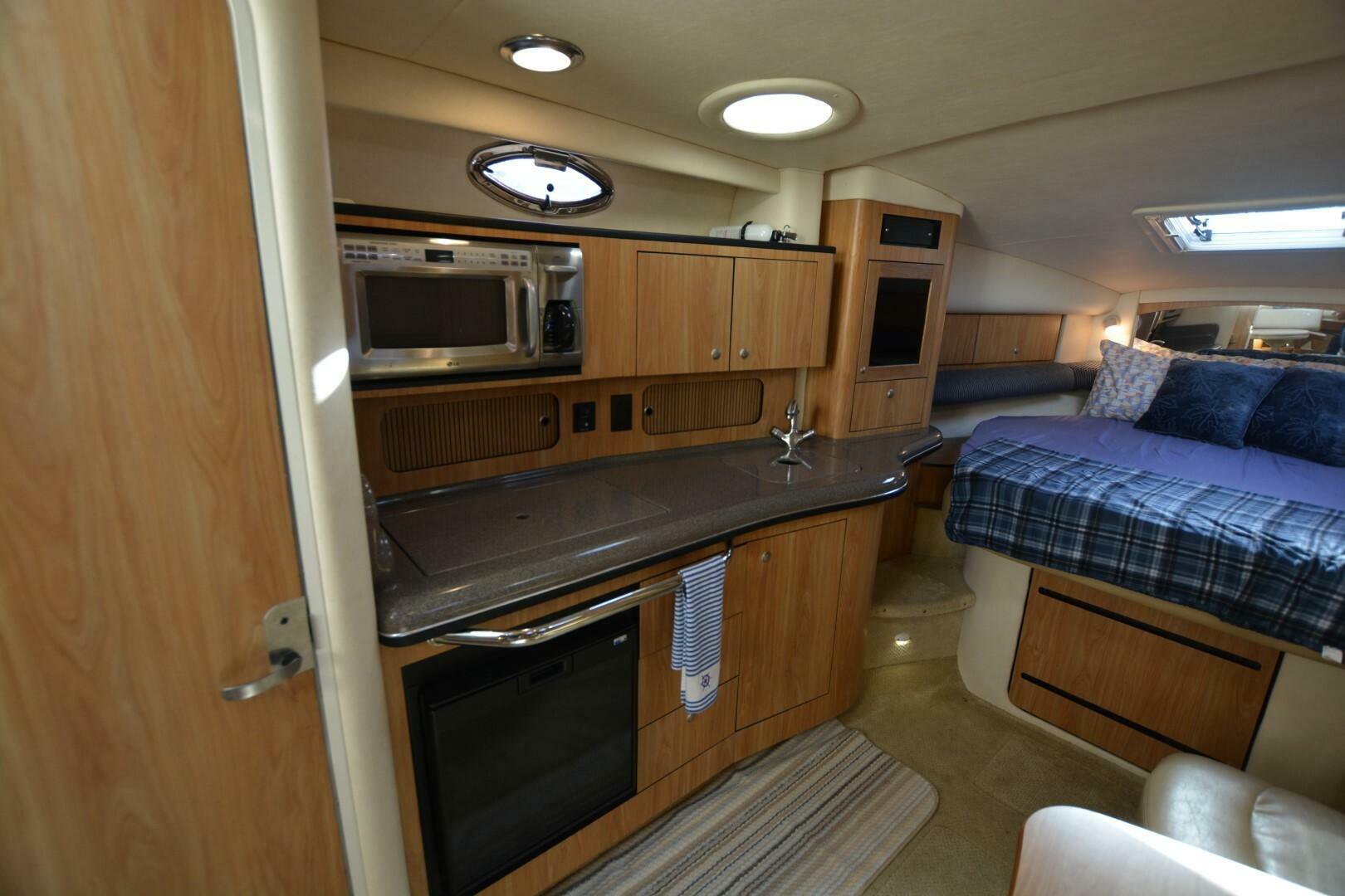 Slide: The Image of Sea Ray 32 2006 - 5160871