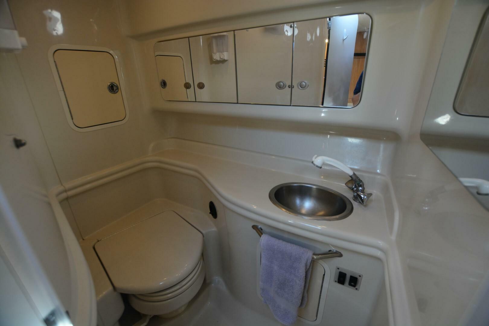 Slide: The Image of Sea Ray 32 2006 - 5160875