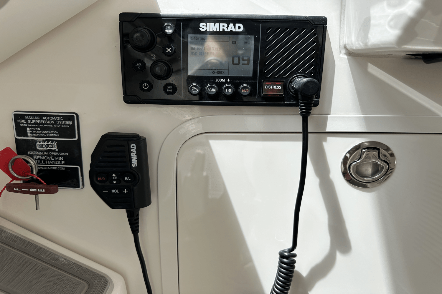 Slide: The Image of Sea Ray 320 DA-OB 2023 - 18