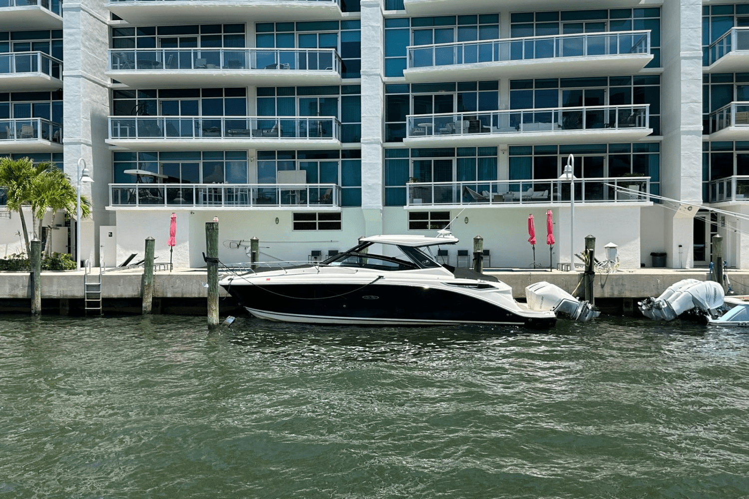 Slide: The Image of Sea Ray 320 DA-OB 2023 - 3