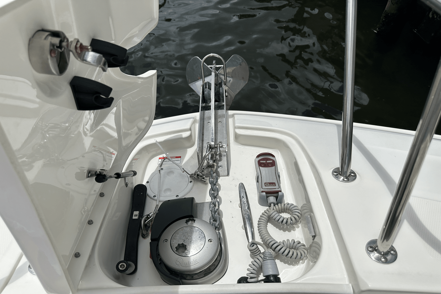 Slide: The Image of Sea Ray 320 DA-OB 2023 - 8