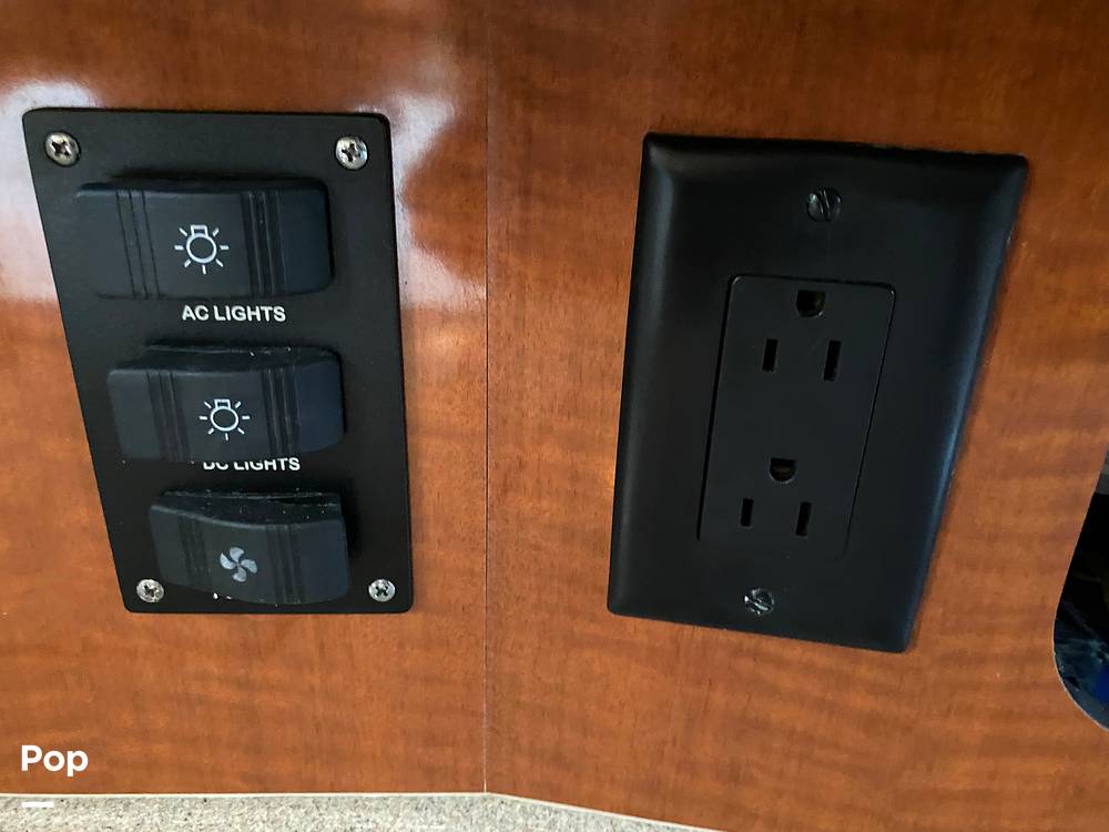 Slide: The Image of Sea Ray 320 Sundancer 2003 - 15494483