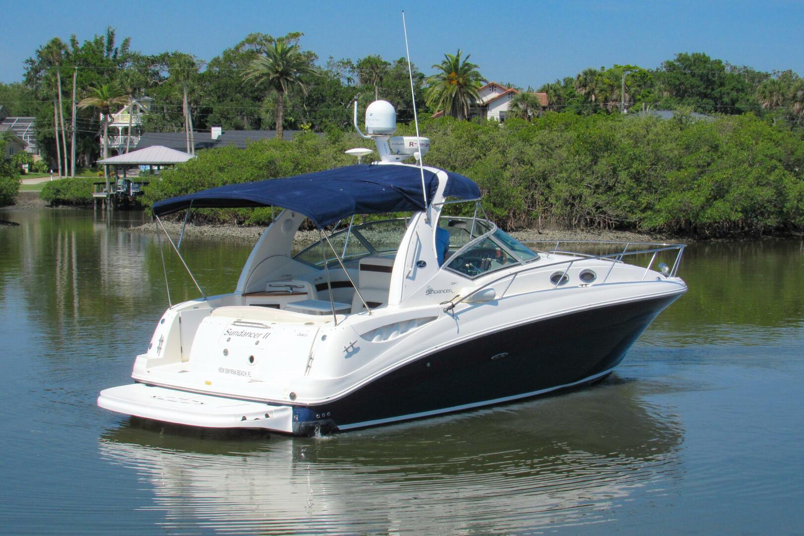 Slide: The Image of Sea Ray 320 Sundancer 2004 - 5350491