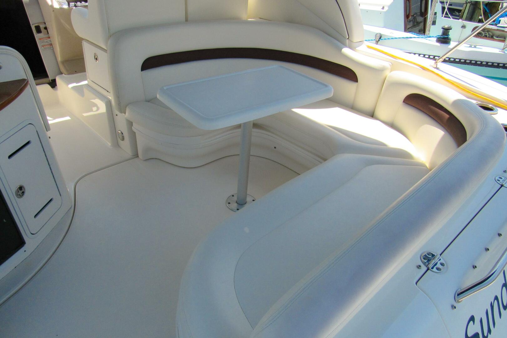 Slide: The Image of Sea Ray 320 Sundancer 2004 - 5350513