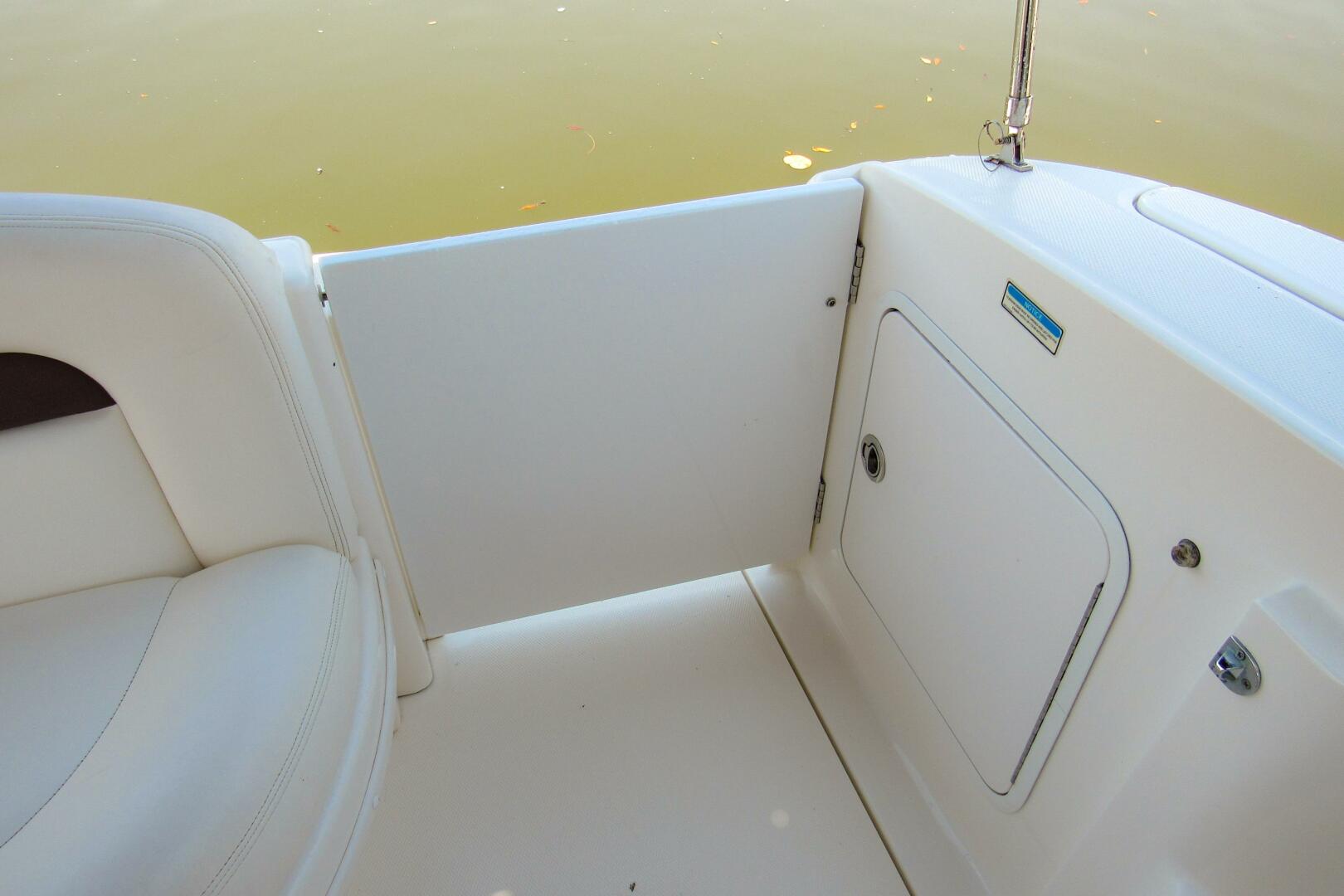 Slide: The Image of Sea Ray 320 Sundancer 2004 - 5350517