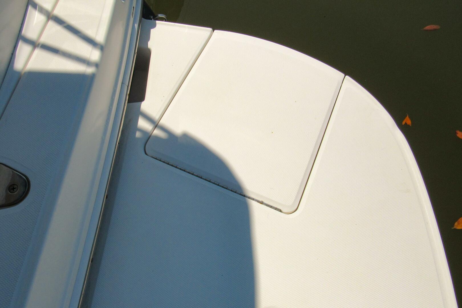 Slide: The Image of Sea Ray 320 Sundancer 2004 - 5350529