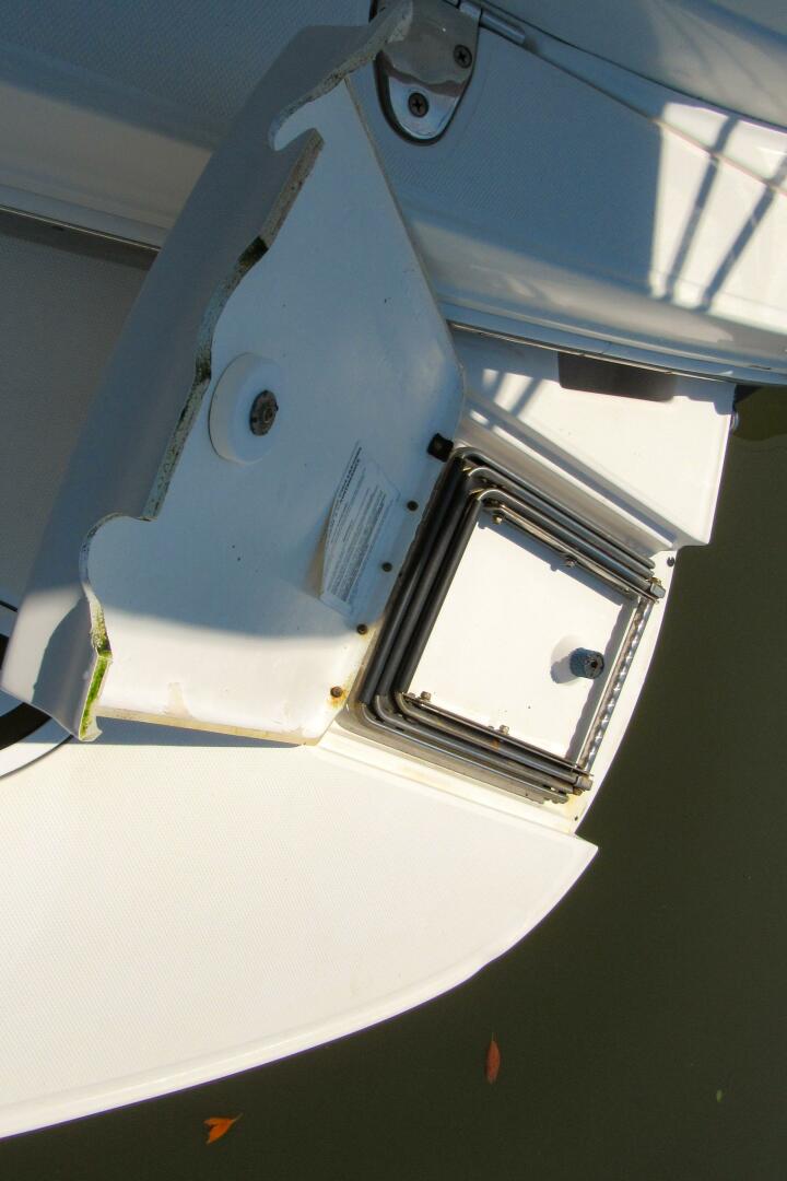 Slide: The Image of Sea Ray 320 Sundancer 2004 - 5350532