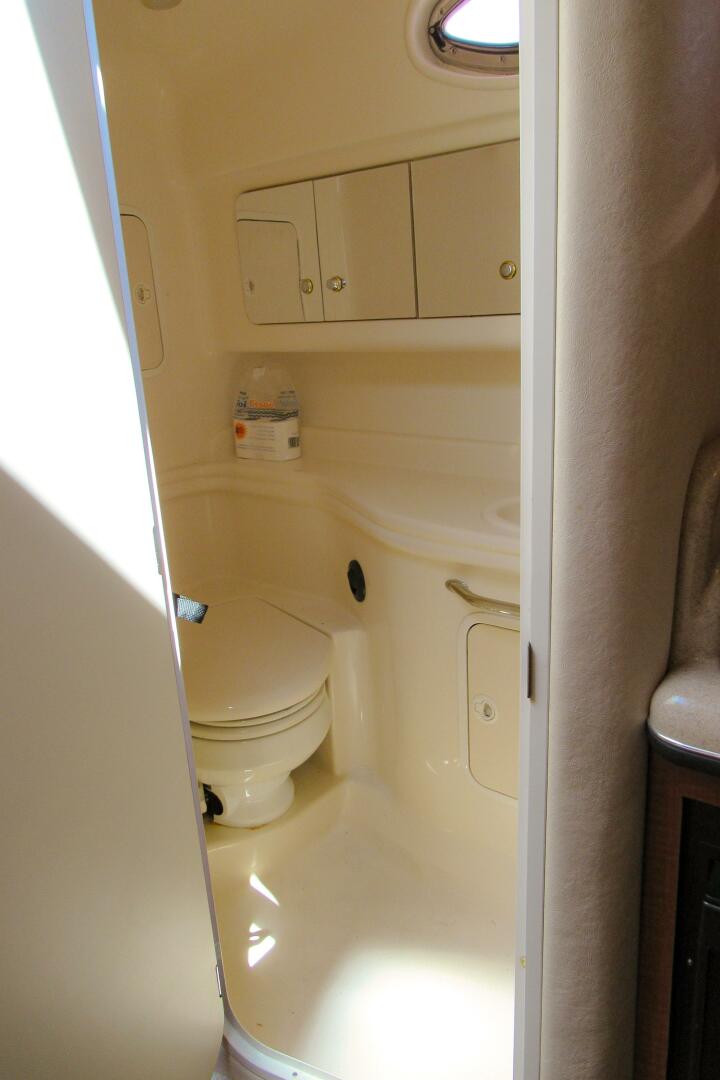 Slide: The Image of Sea Ray 320 Sundancer 2004 - 5350552