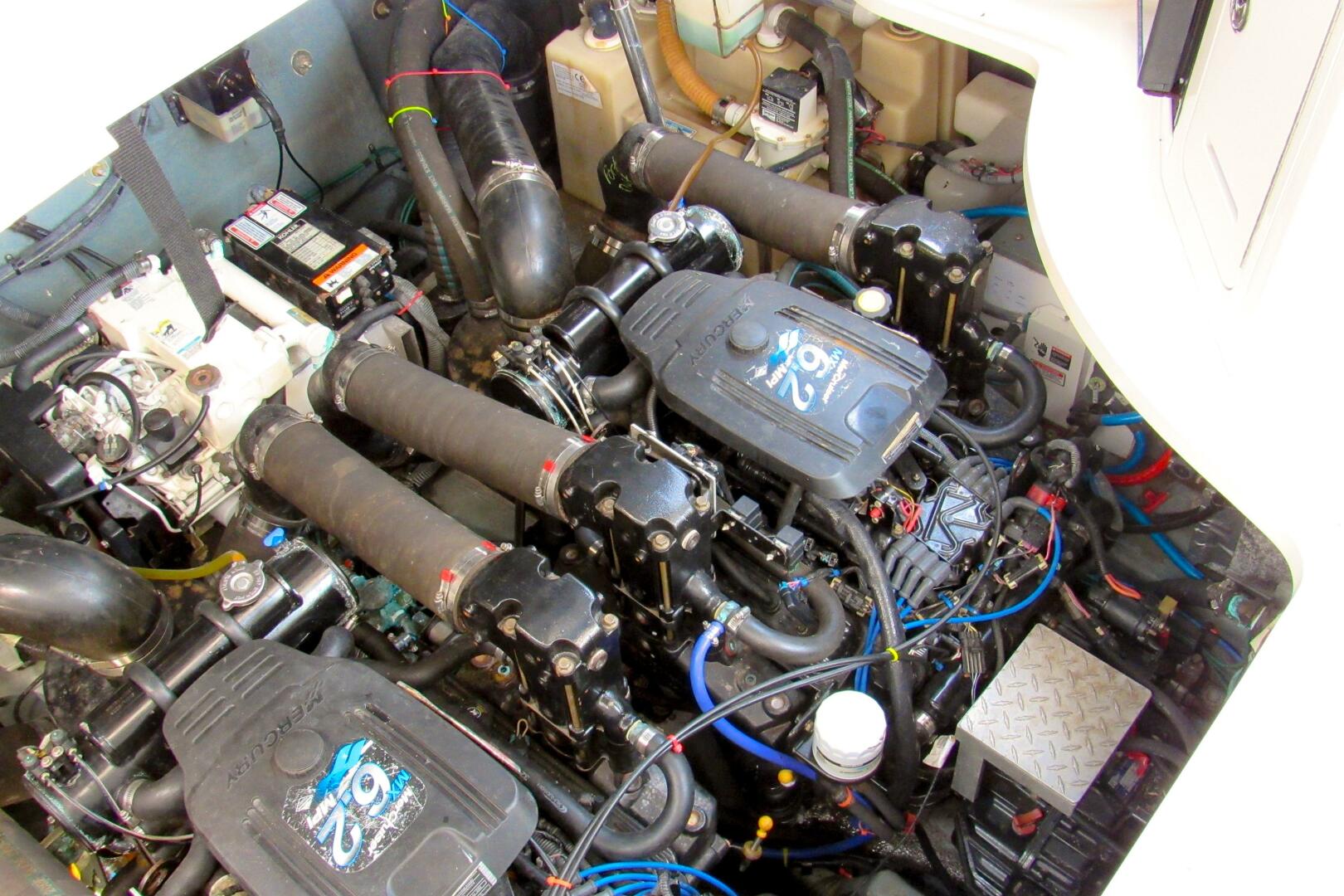 Slide: The Image of Sea Ray 320 Sundancer 2004 - 5350563