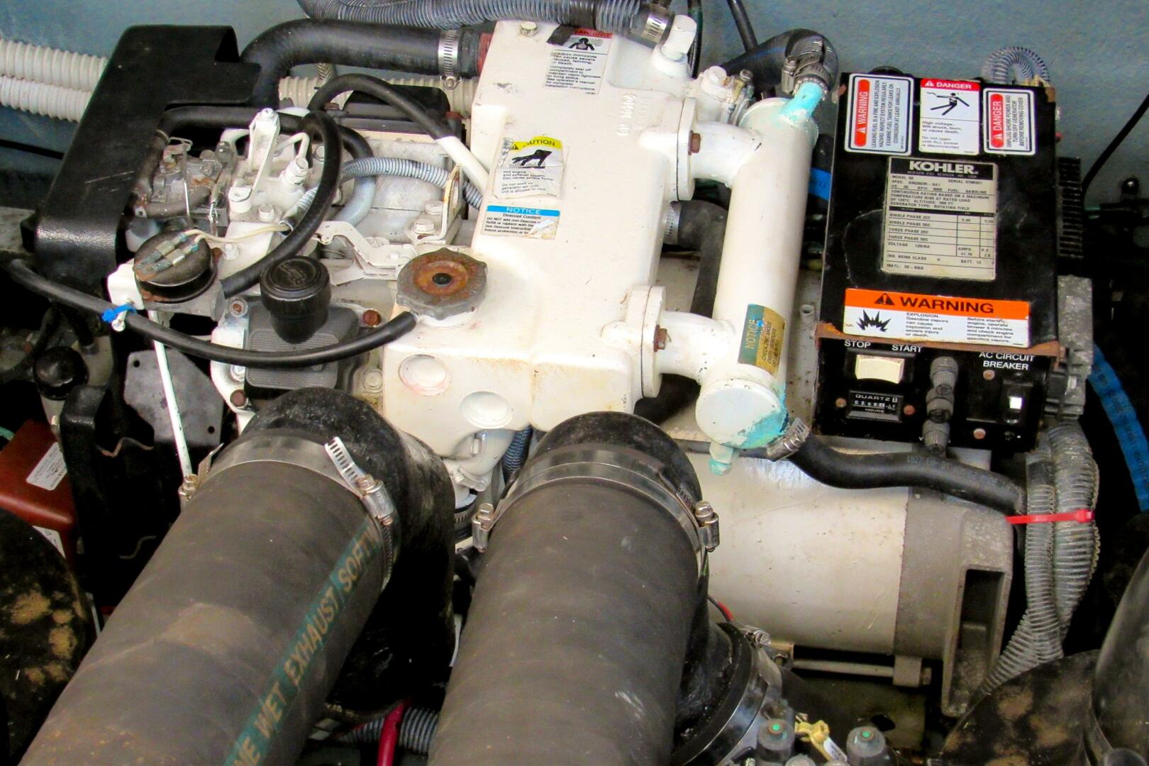 Slide: The Image of Sea Ray 320 Sundancer 2004 - 5350565