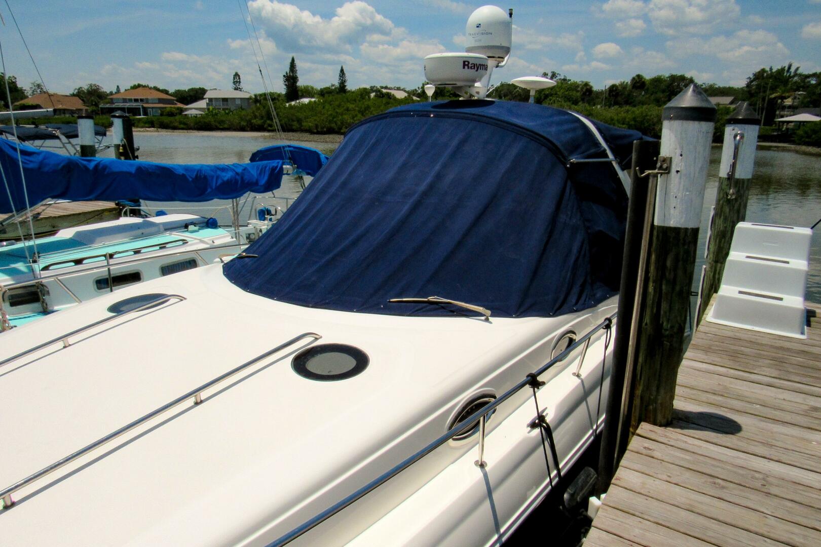 Slide: The Image of Sea Ray 320 Sundancer 2004 - 5350569