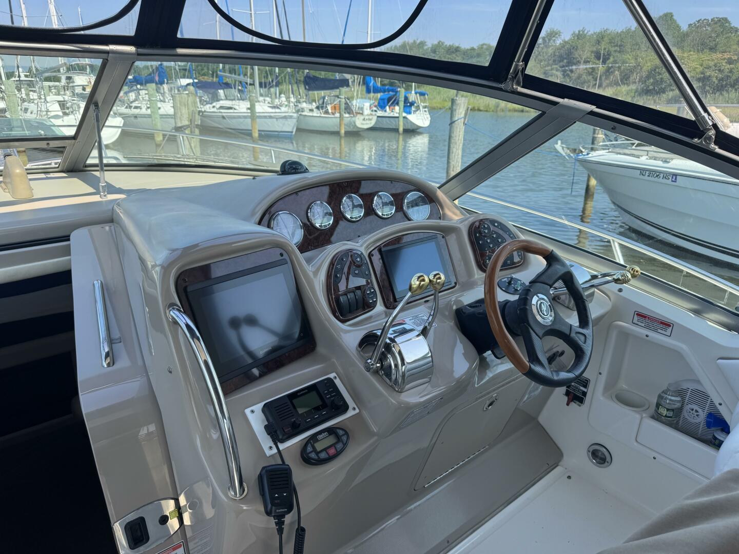 Slide: The Image of Sea Ray 320 Sundancer 2005 - 5459221