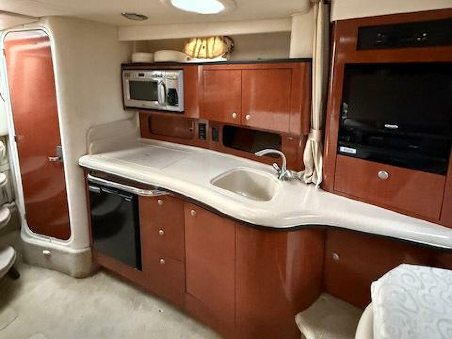 Slide: The Image of Sea Ray 320 Sundancer 2005 - 5316668