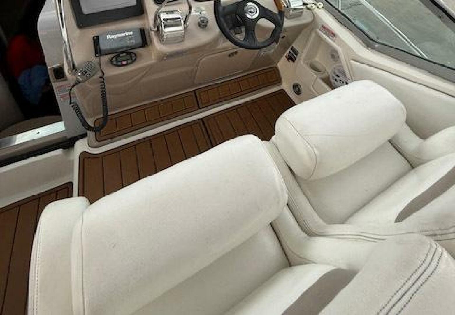 Slide: The Image of Sea Ray 320 Sundancer 2005 - 5316692