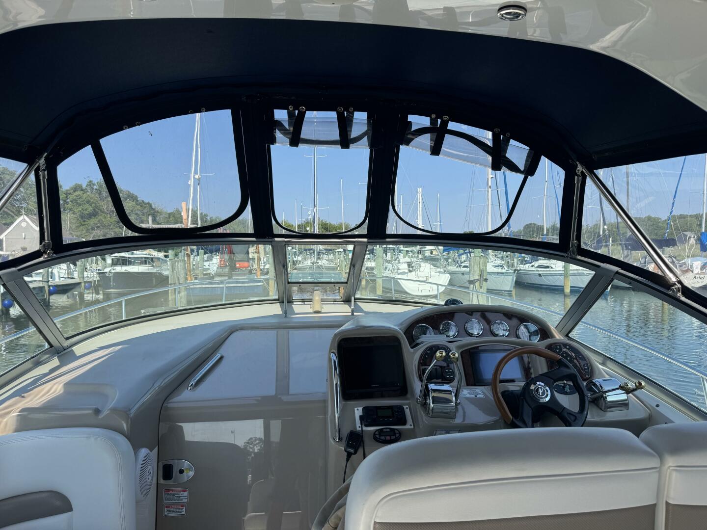 Slide: The Image of Sea Ray 320 Sundancer 2005 - 5459183