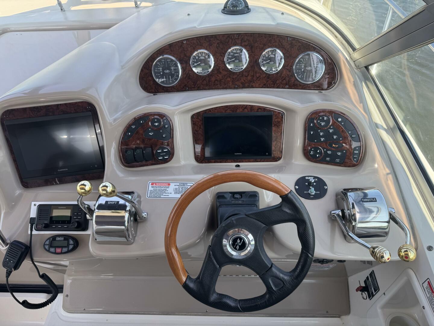 Slide: The Image of Sea Ray 320 Sundancer 2005 - 5459187