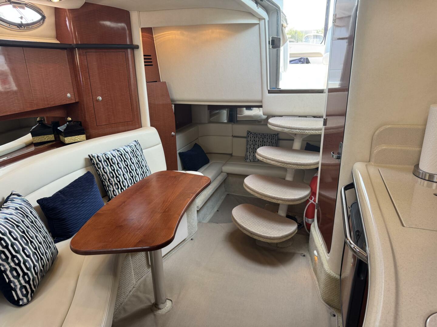 Slide: The Image of Sea Ray 320 Sundancer 2005 - 5459197