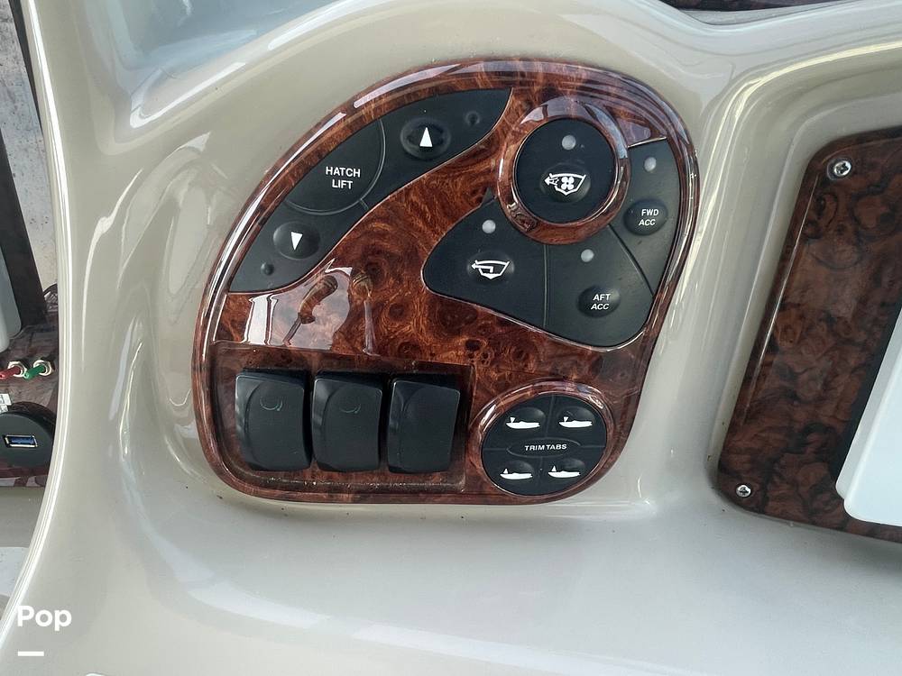 Slide: The Image of Sea Ray 320 Sundancer 2006 - 15572944