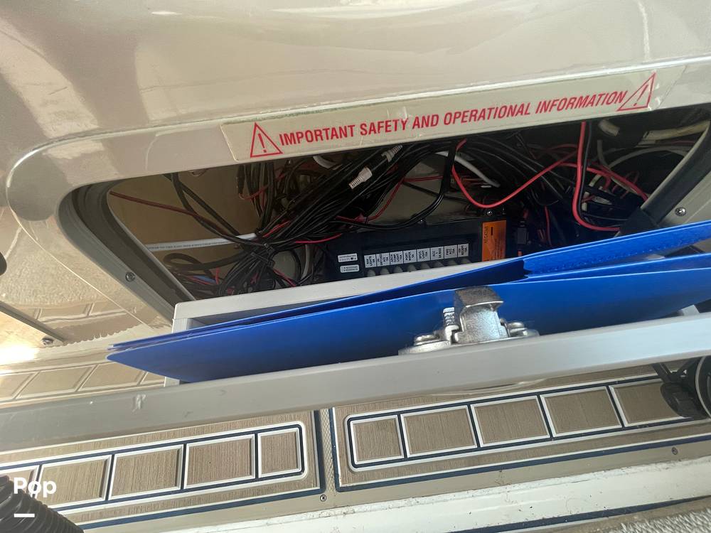 Slide: The Image of Sea Ray 320 Sundancer 2006 - 15572957