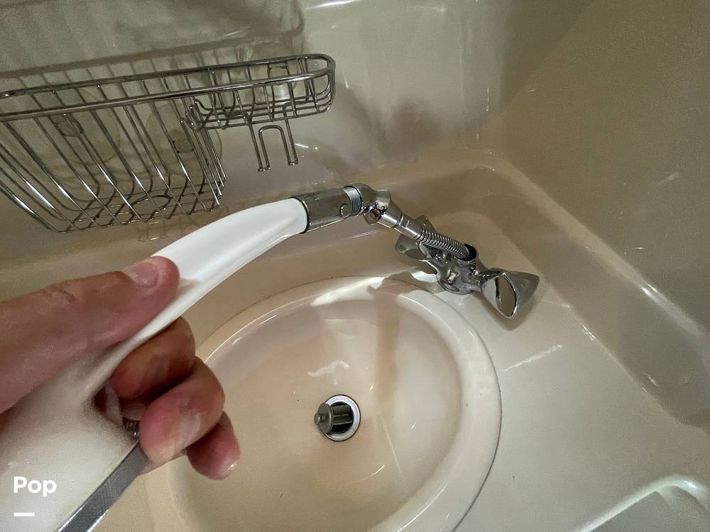 Slide: The Image of Sea Ray 320 Sundancer 2006 - 15573104