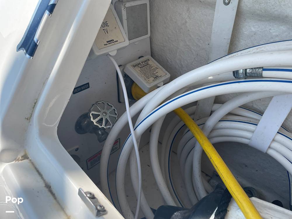 Slide: The Image of Sea Ray 320 Sundancer 2006 - 15573564