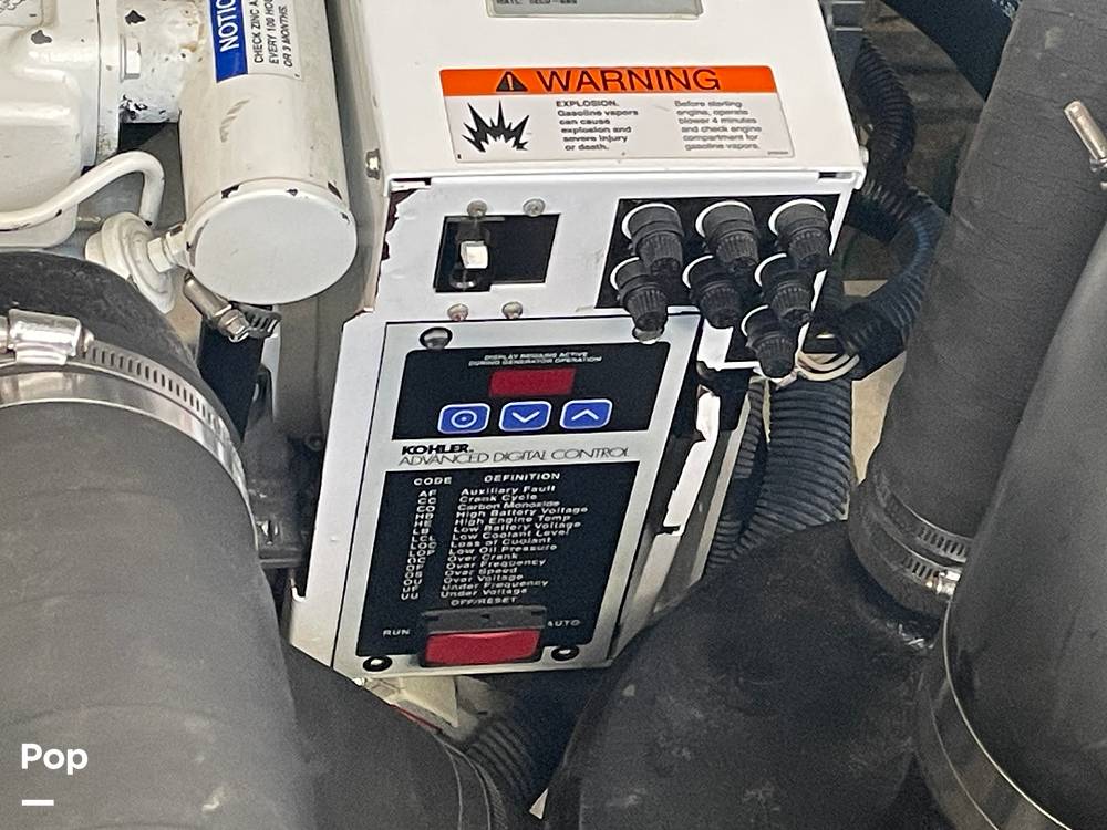 Slide: The Image of Sea Ray 320 Sundancer 2006 - 15573573