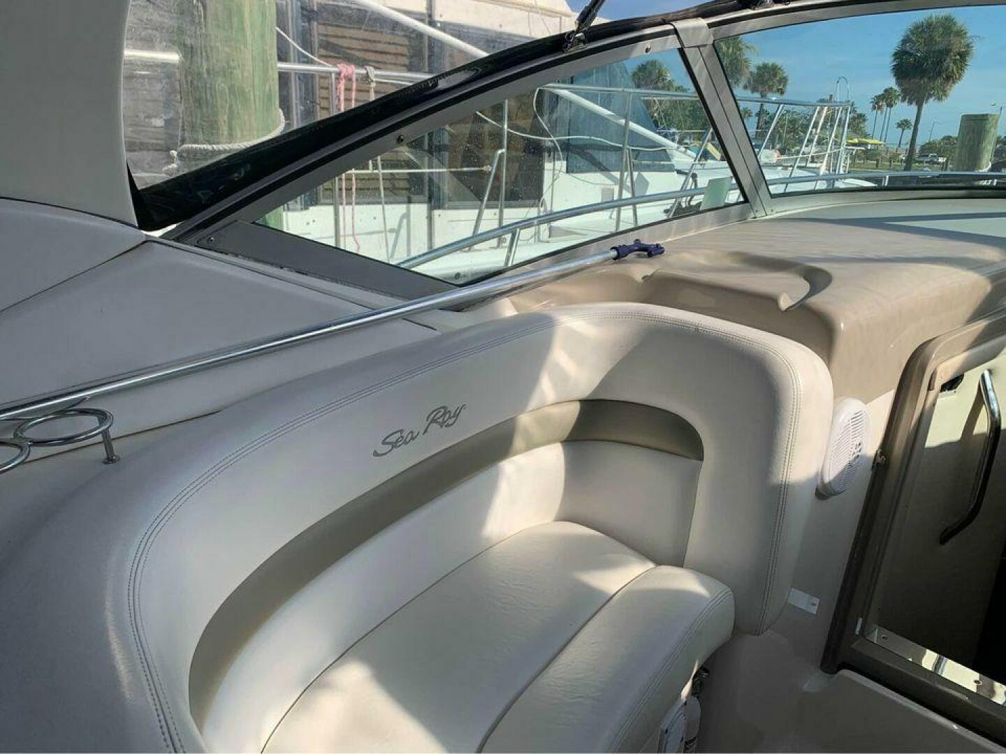 Slide: The Image of Sea Ray 320 Sundancer 2006 - 4804458