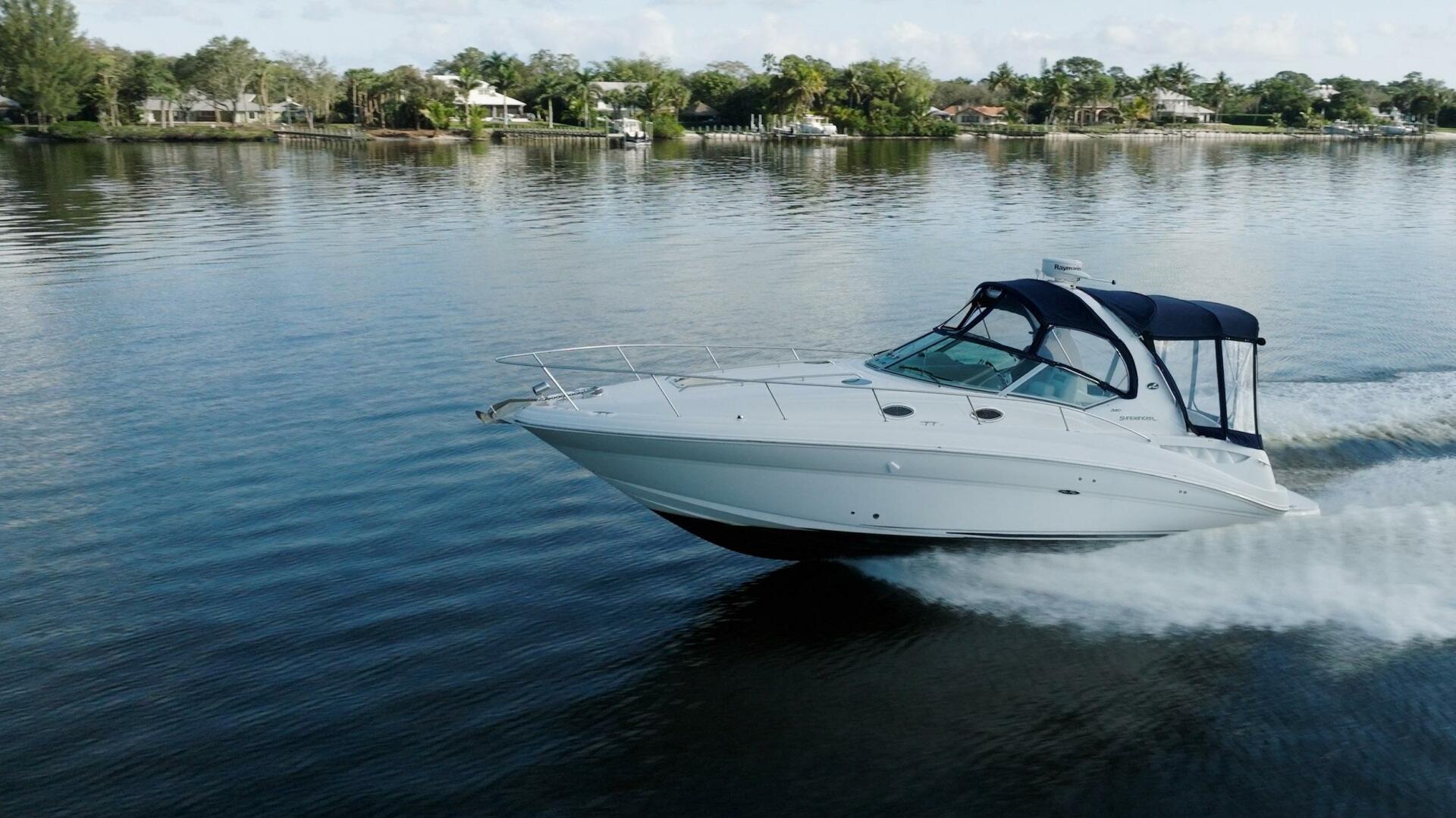 Slide: The Image of Sea Ray 320 Sundancer 2007 - 5040356