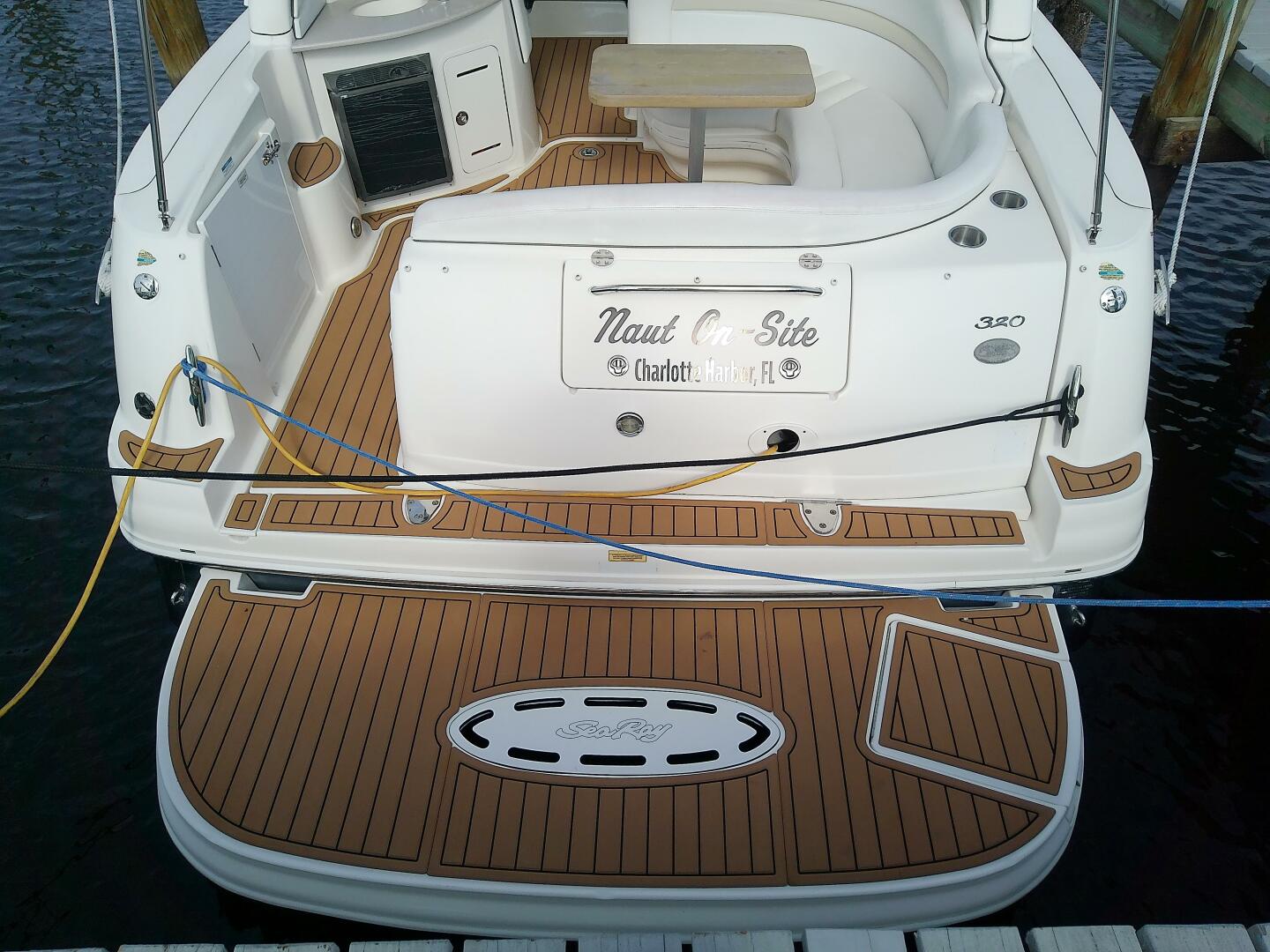 Slide: The Image of Sea Ray 320 Sundancer 2008 - 4950259