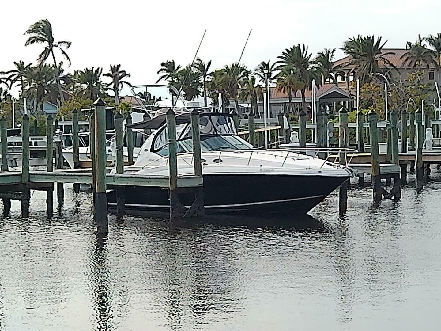 Slide: The Image of Sea Ray 320 Sundancer 2008 - 4950273